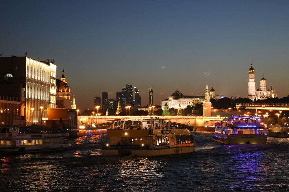 Вечерняя Москва