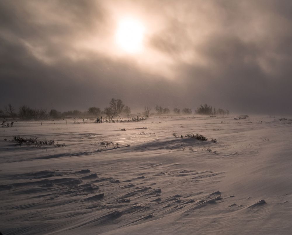 Буря мглою небо кроет...