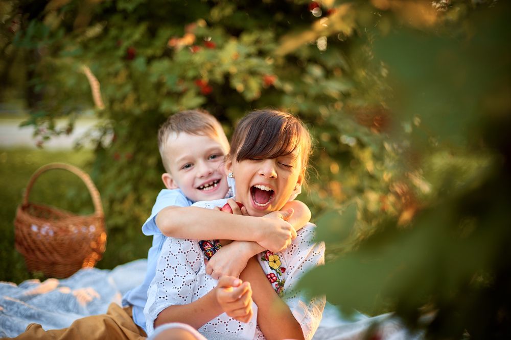 Брат и сестра