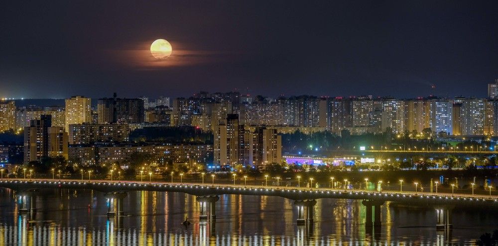 Восход полной Луны