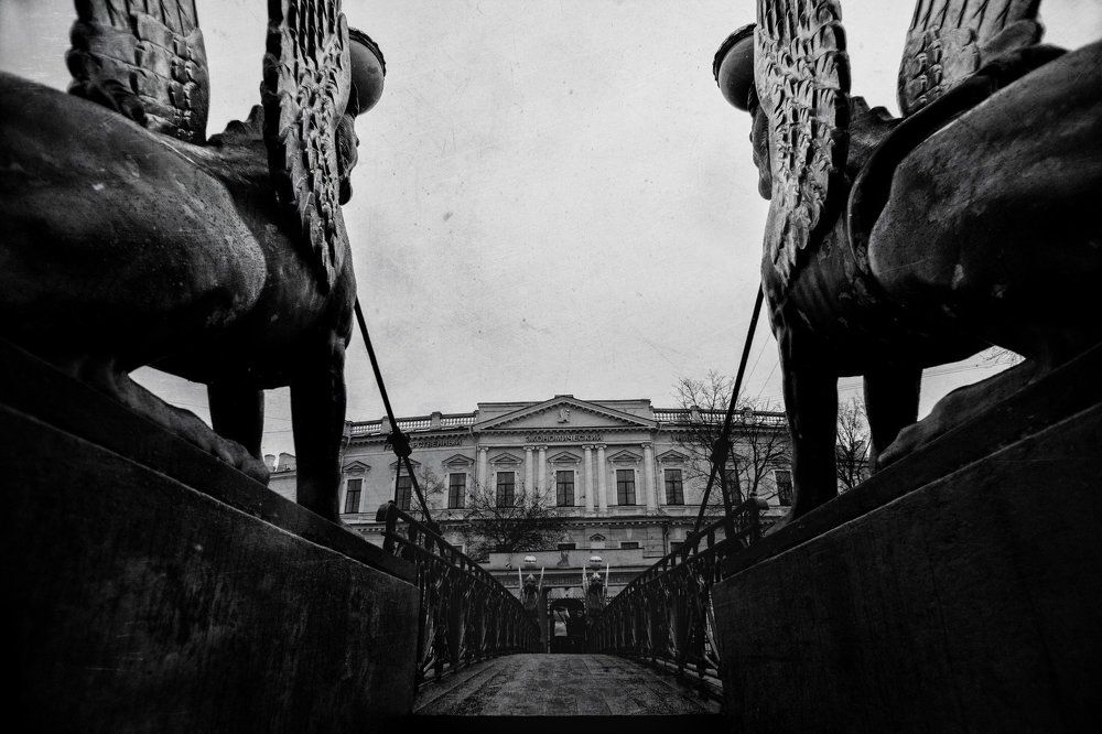 Банковский мост. СПб