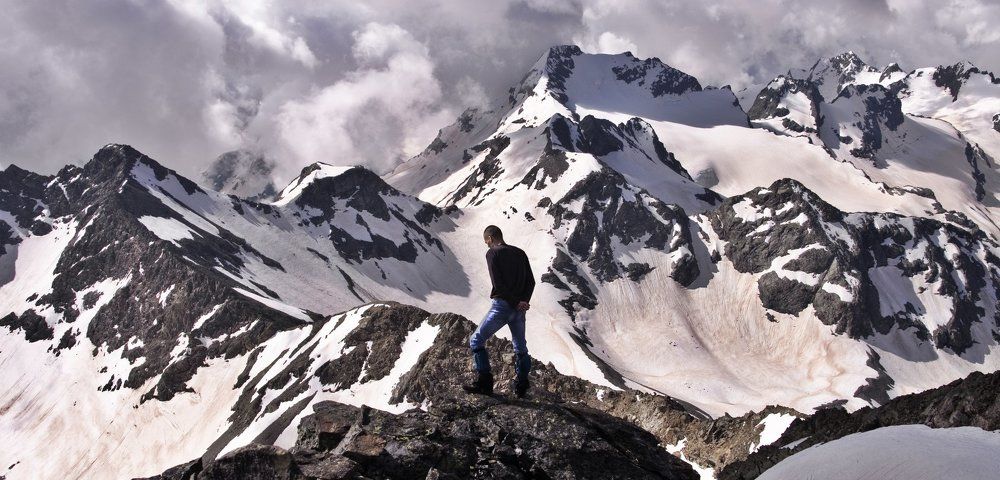 Человек и горы