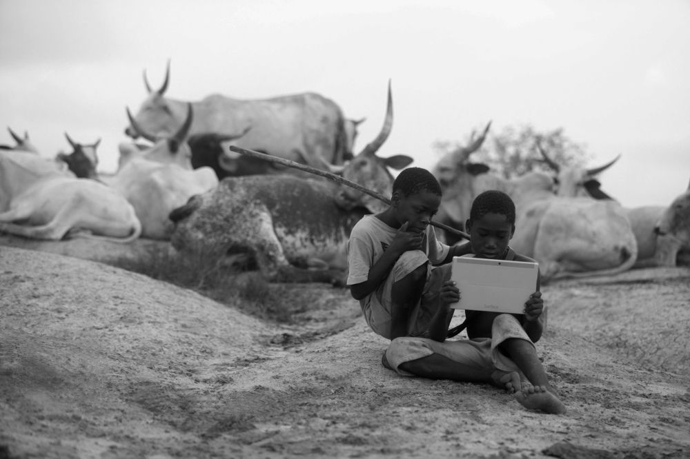 LE MONDE UN VILLAGE PLANETAIRE