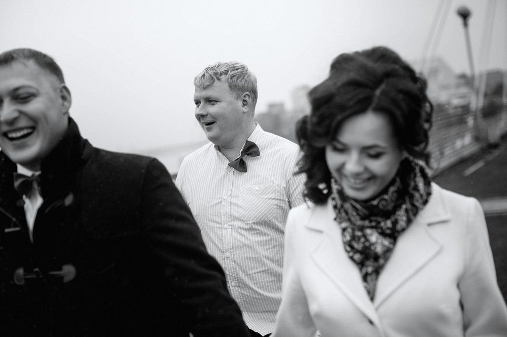 Он явно что-то знает