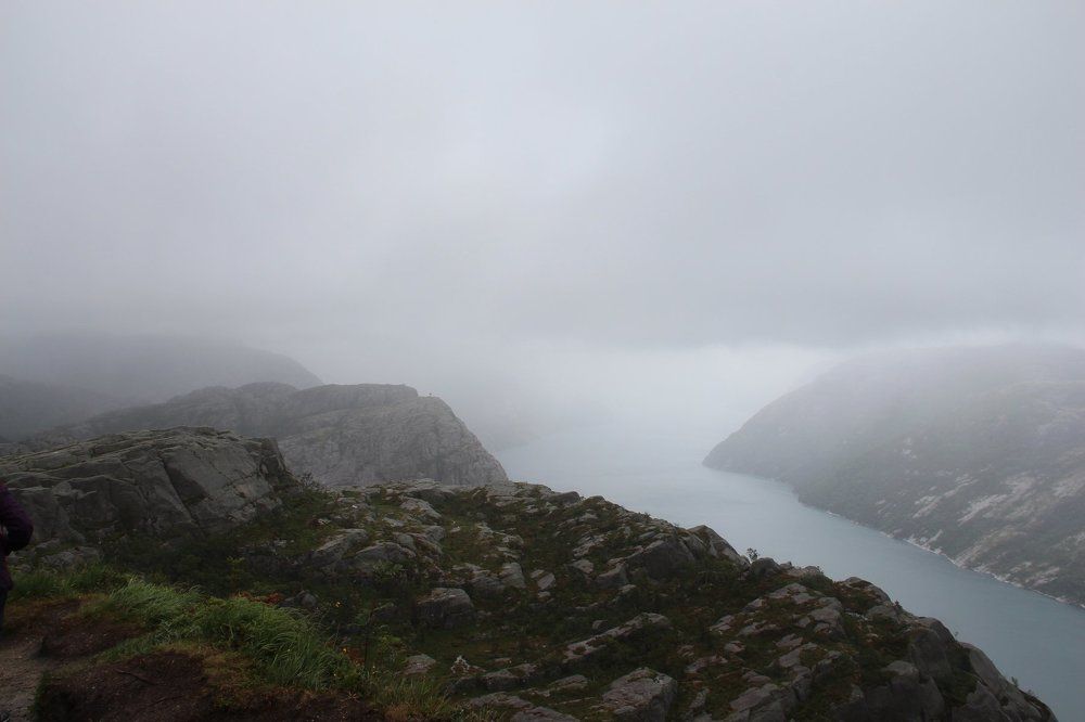 Фьорд в тумане