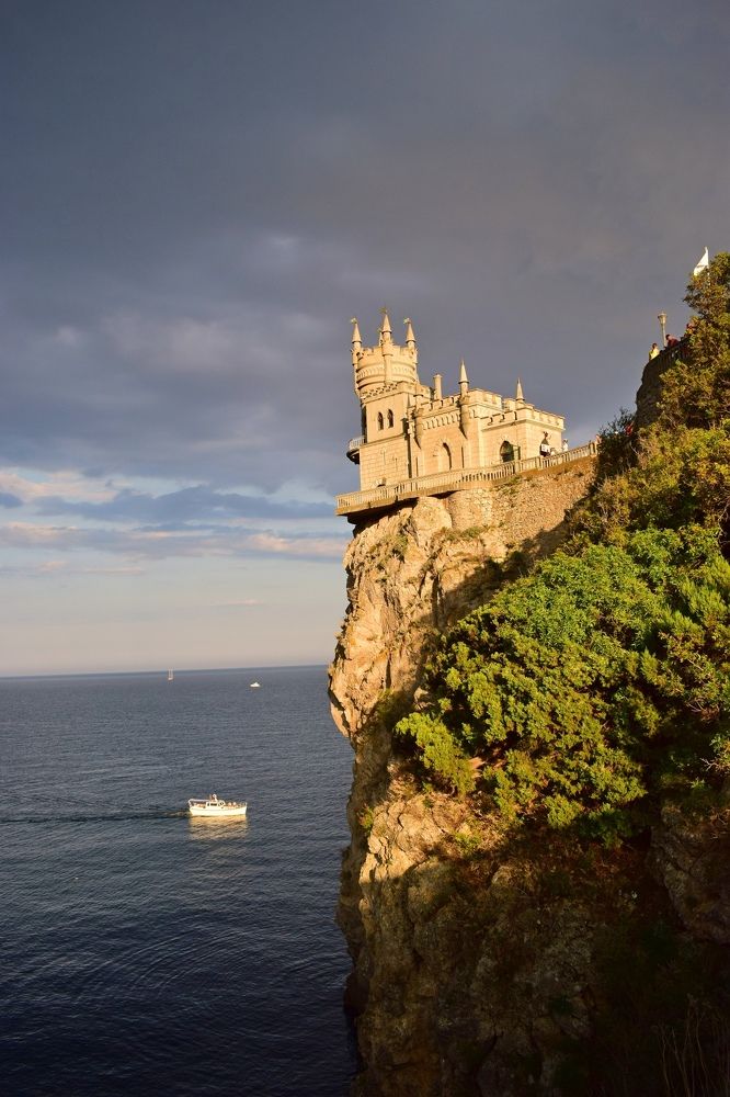 Ласточкино гнездо.