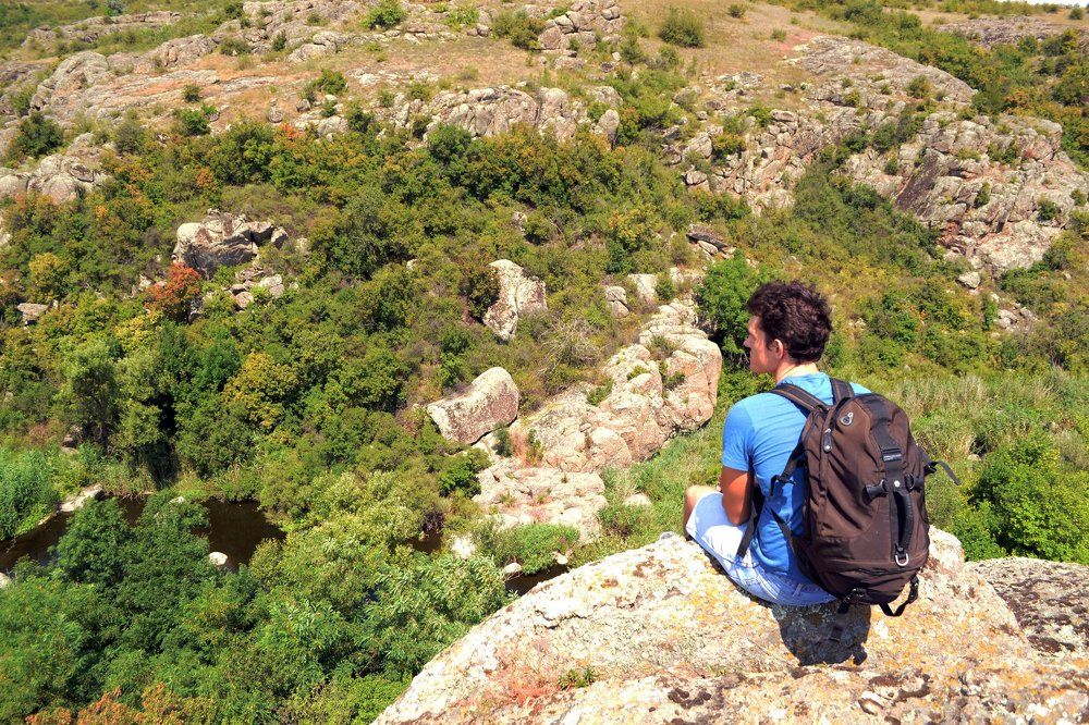 Весь мир на ладони, ты счастлив и нем ...