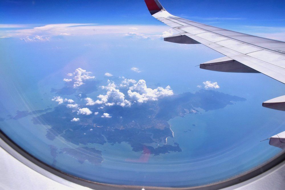 Под крылом Сингапур.