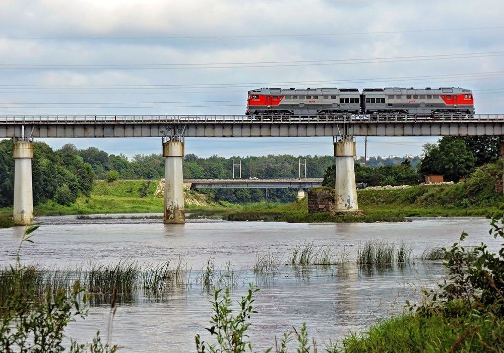Мост под мостом