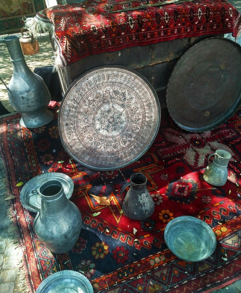 Блошиный рынок на Сухом мосту. Тбилиси