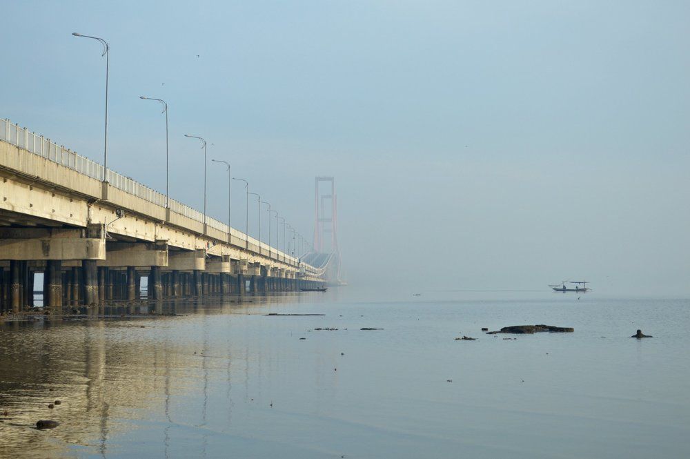 morning suramadu bridge