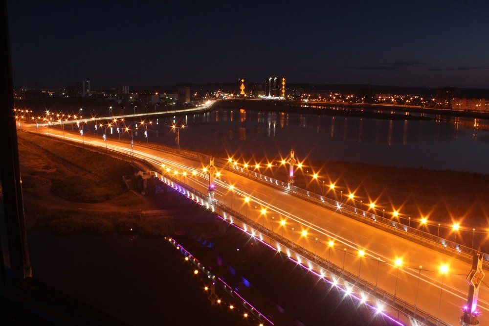 Ночные огни моста