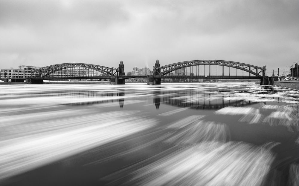 Большеохтинский мост (Мост Петра Великого).