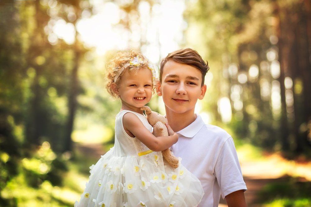 брат и сестра