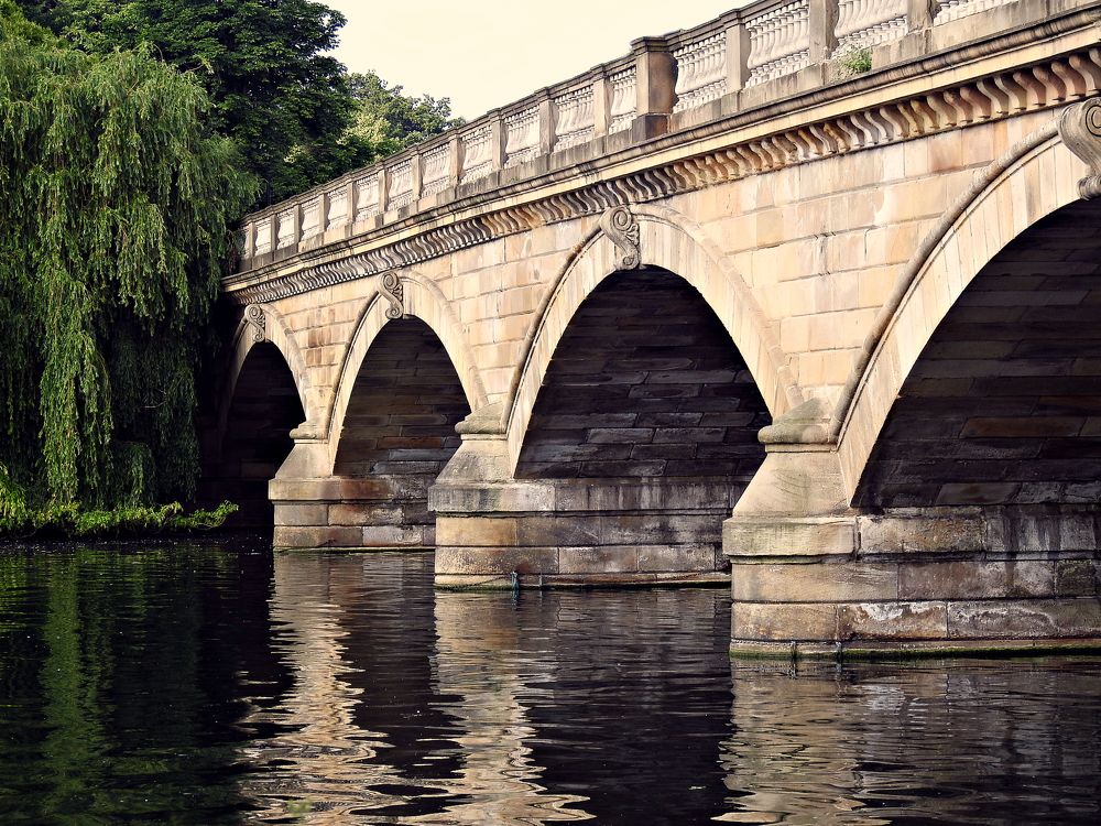 Старинный мост