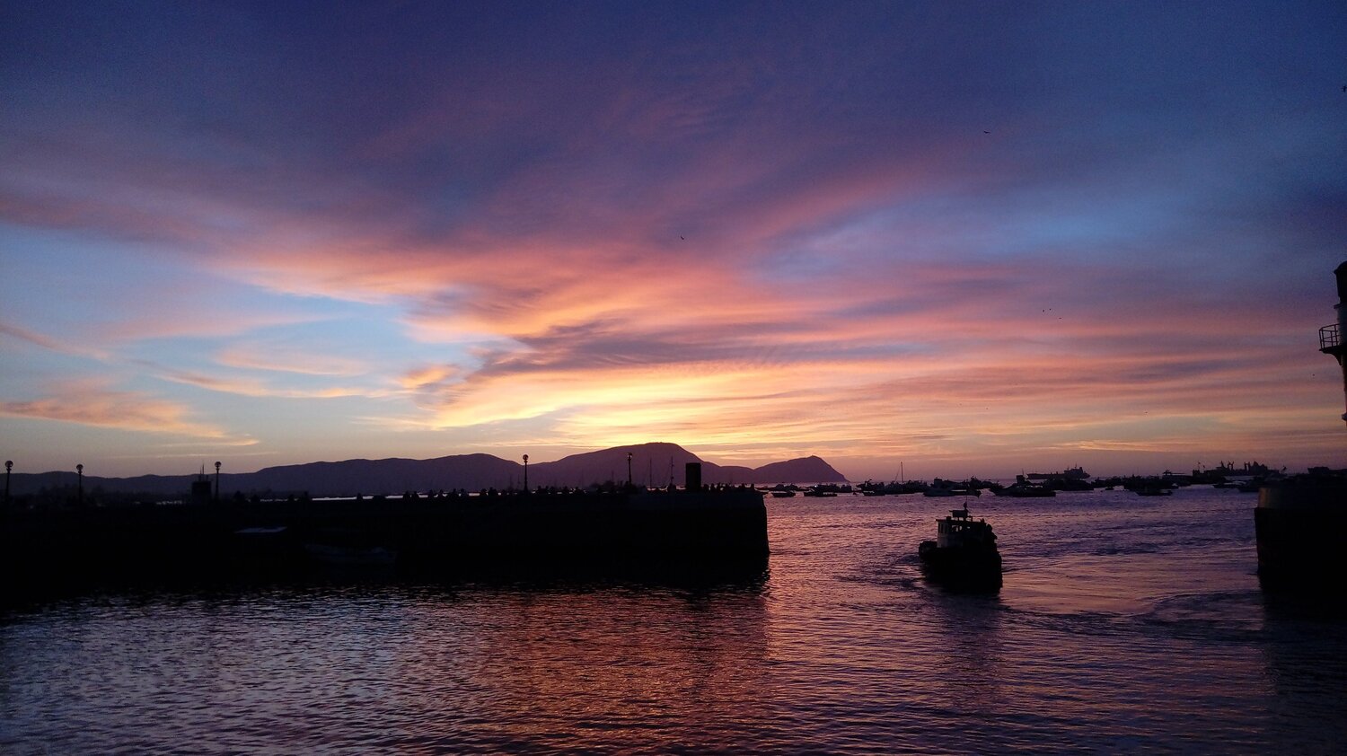 atardecer en el Callao