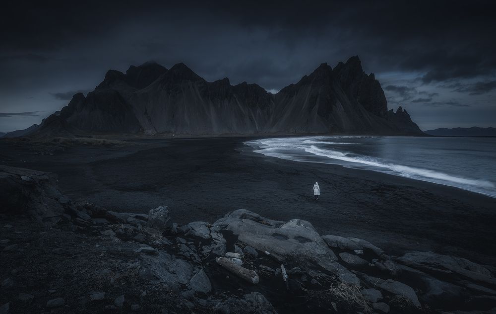 dark vestrahorn