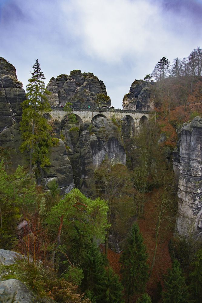 Вырубленный из скал