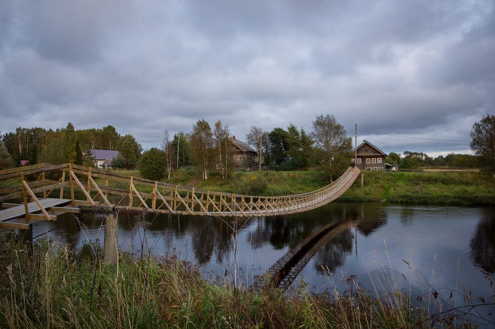 Подвесной мост. г. Олонец, Карелия.