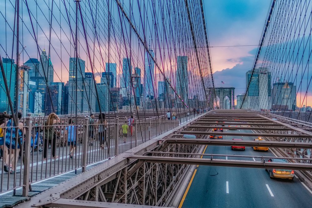 Twilight in the City. Brooklyn Bridge / Manhattan