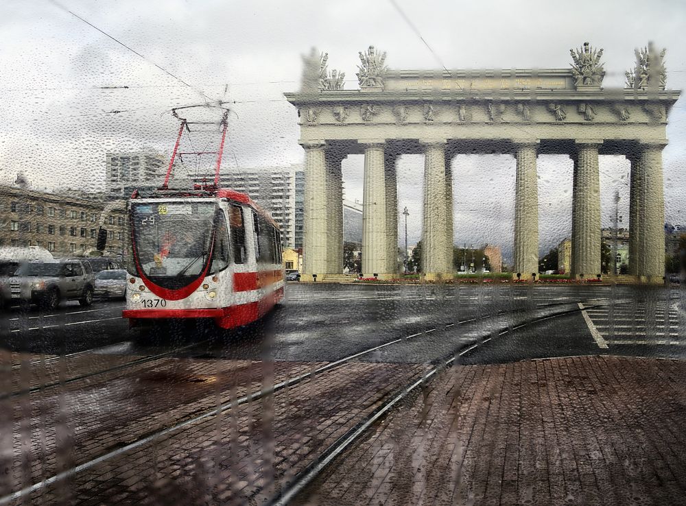 В Питере дождь.