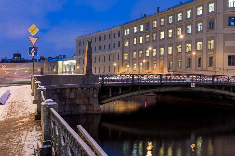 Поцелуев мост Спб