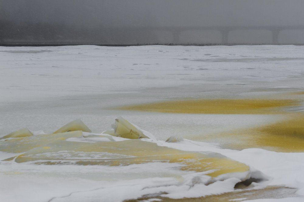 Жёлтый лед
