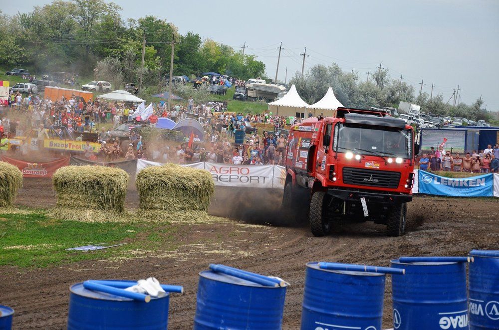 поворот,ещё поворот