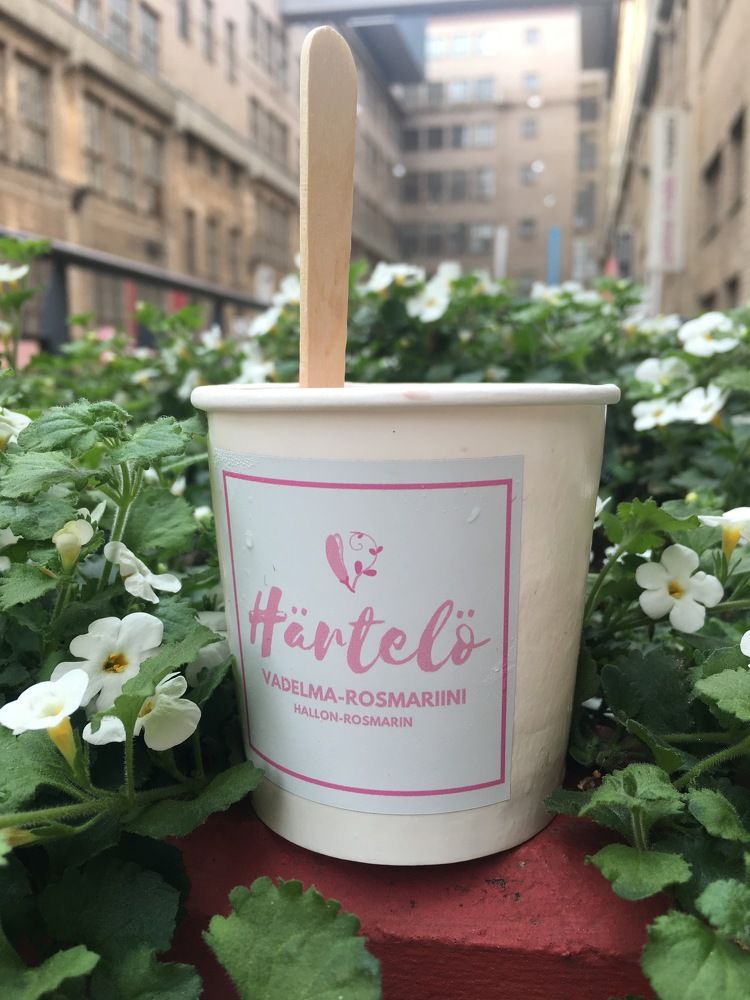 Мороженое с розмарином.