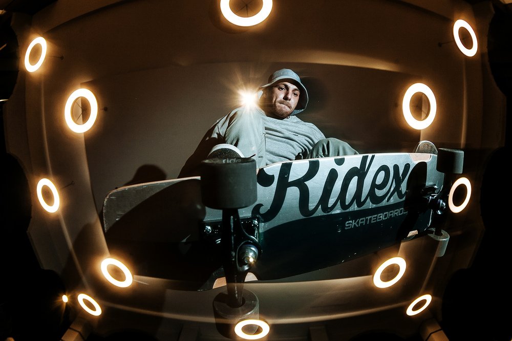 Прыжок через фотографа