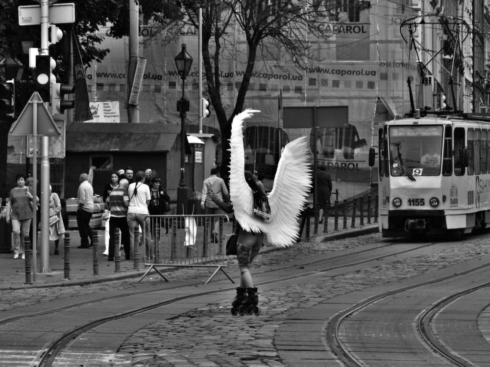 Современный ангел... (The Modern Angel )