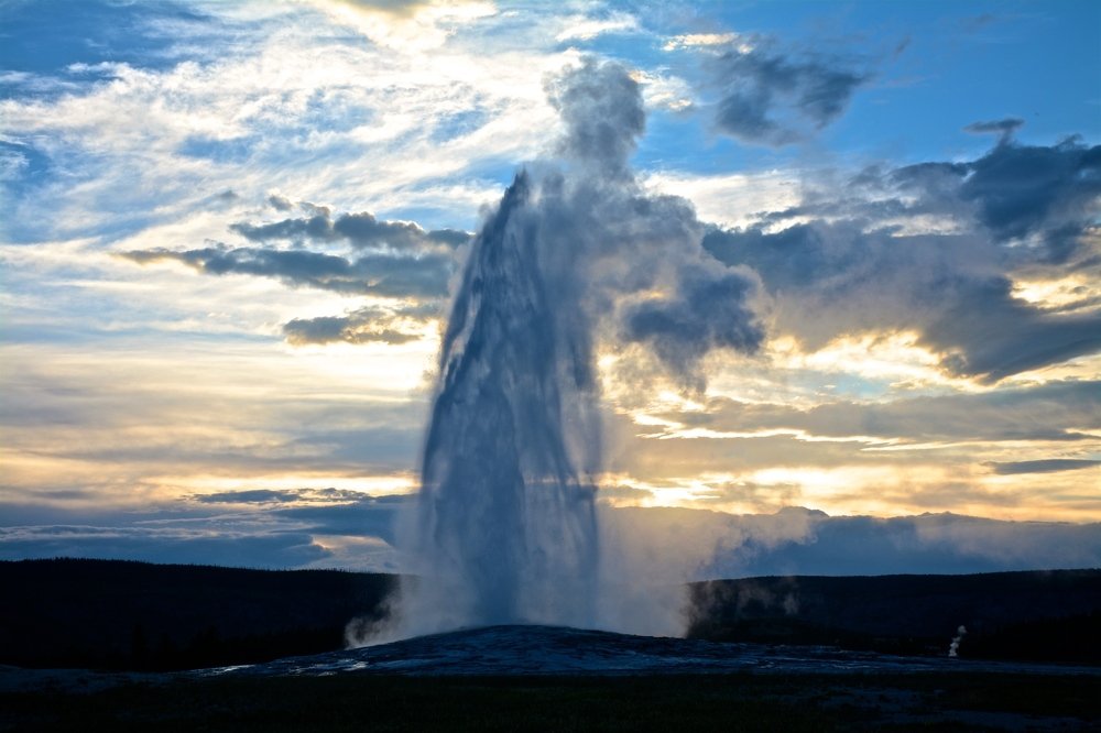Unique Formation of Old Faithful Geyser