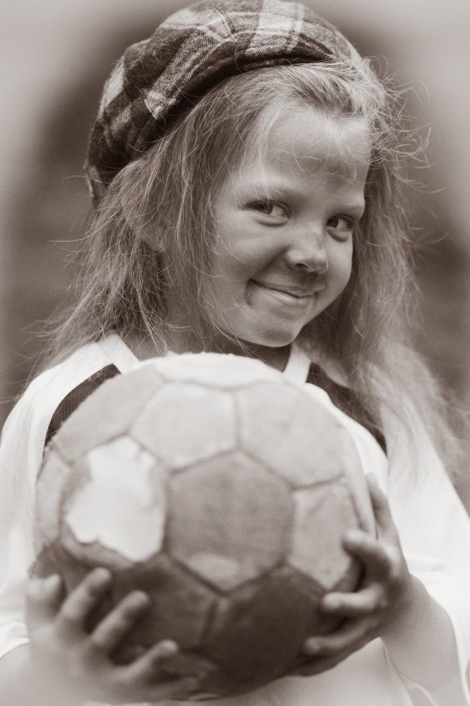 Юная футболистка