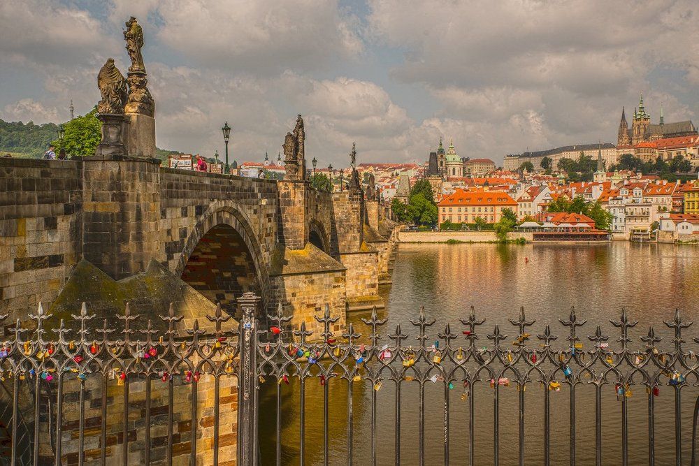 Вид на Карлов мост