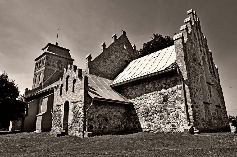 Действующая Лютеранская Церковь XIII века