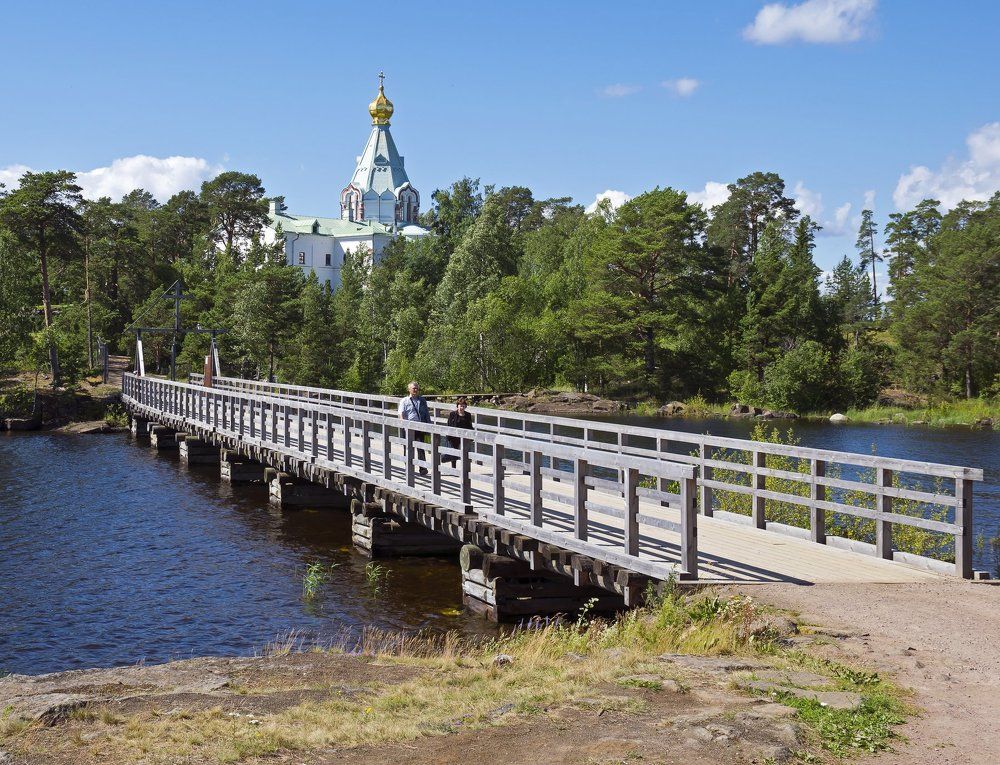 Мост к Никольскому скиту на Валааме