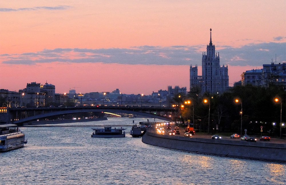 Вечер на Москве-река