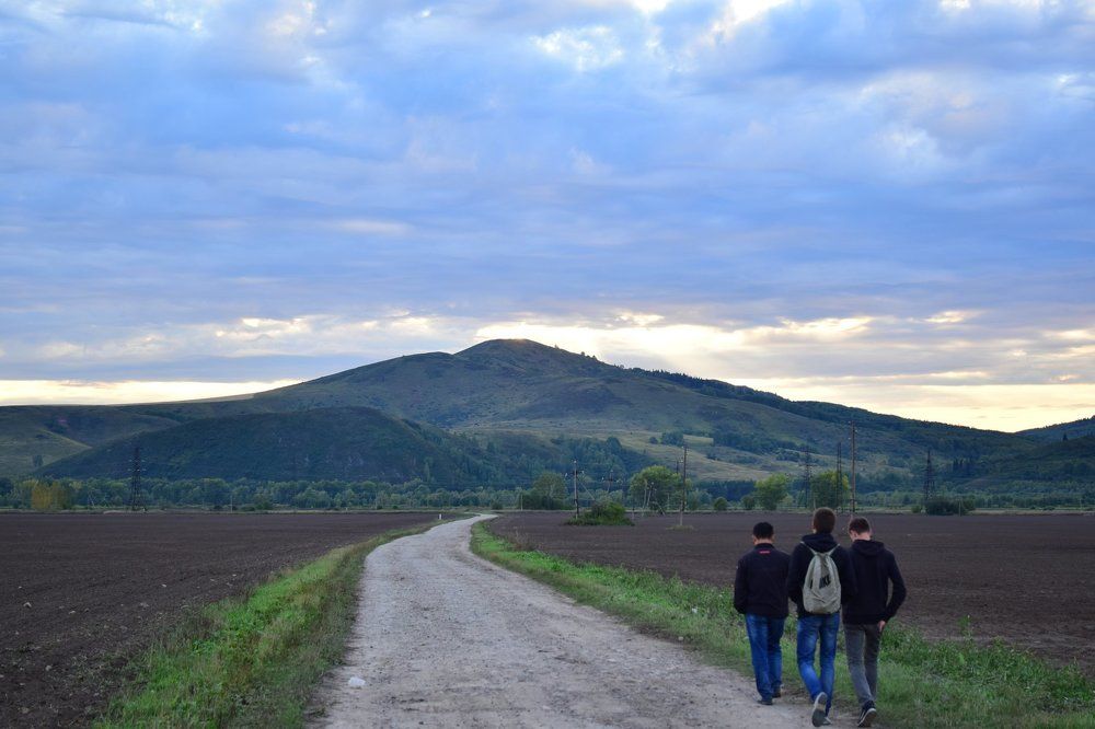 по дороге с облаками...