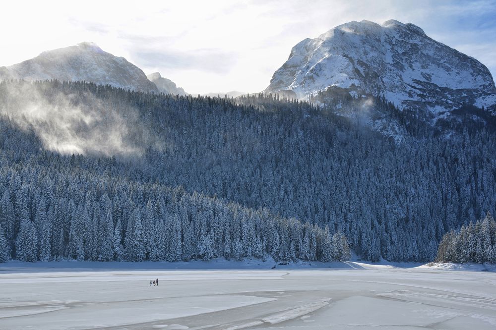 Crossing the frozen lake