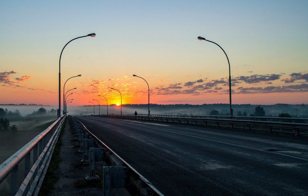 Рассвет над рекой