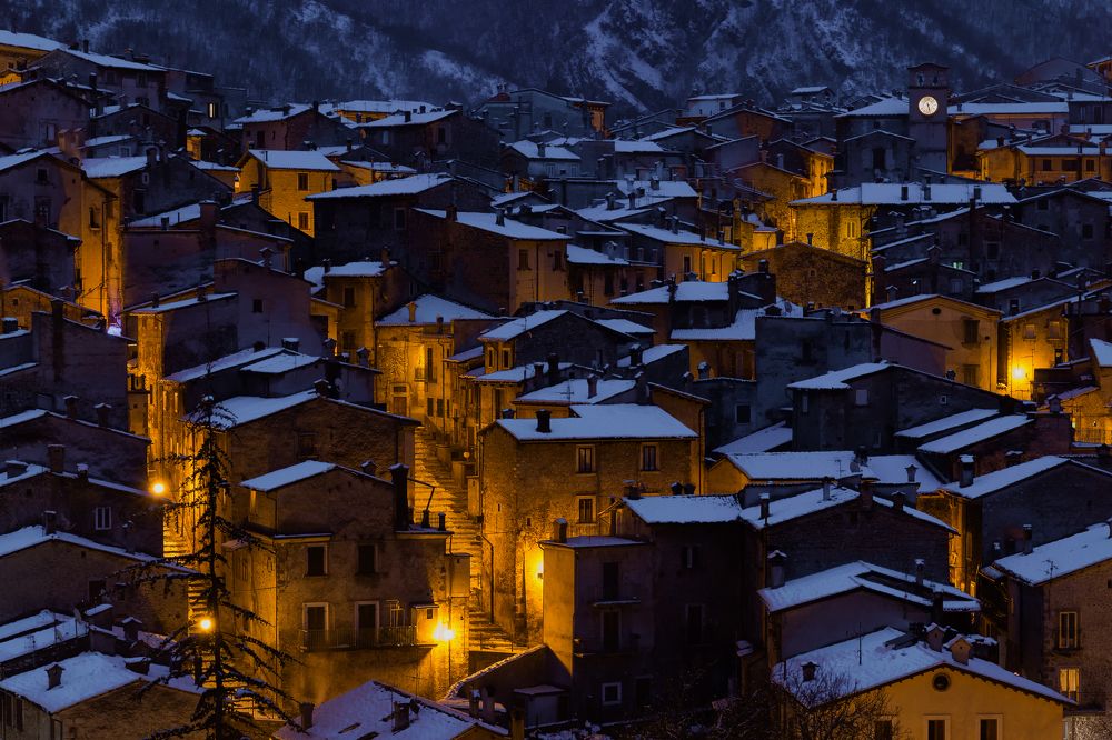 Scanno at night