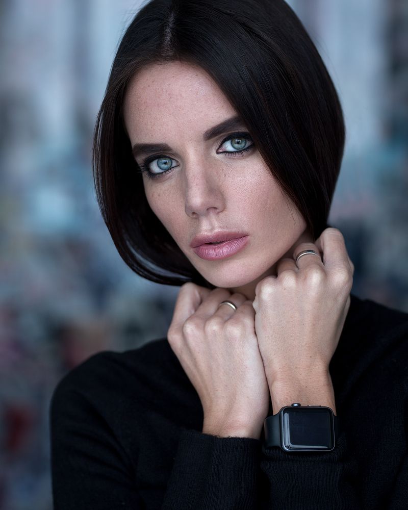 Winter-Girl in Black