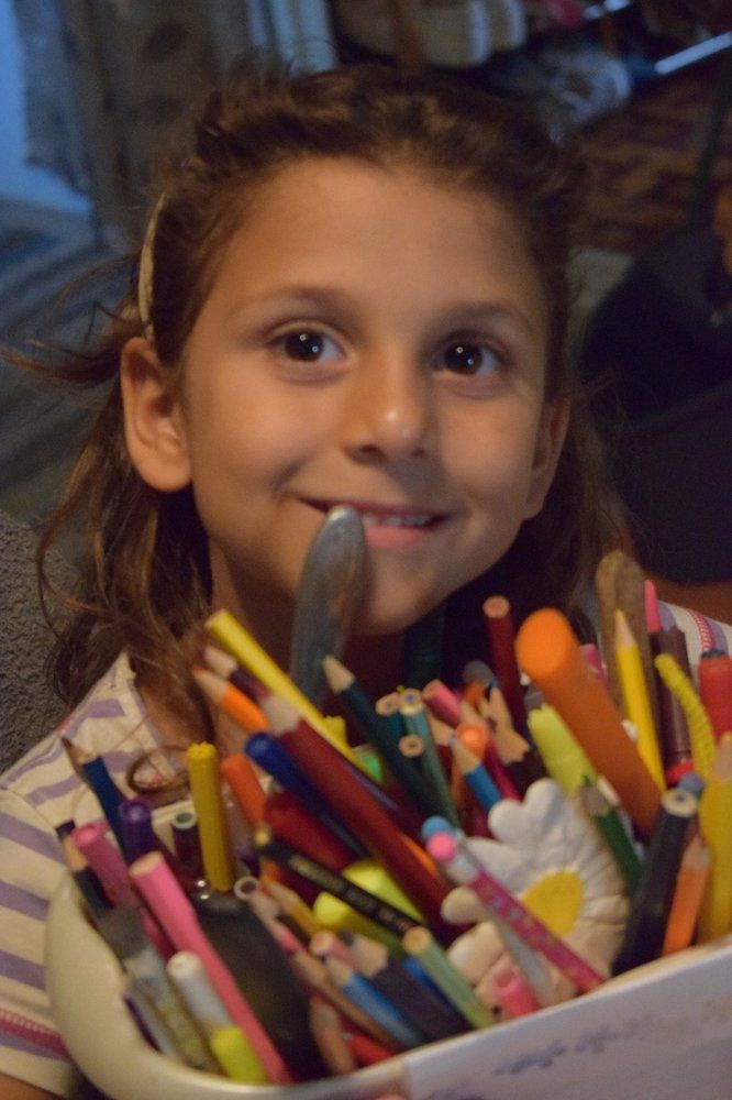 улыбнись ,от коробки карандашей..