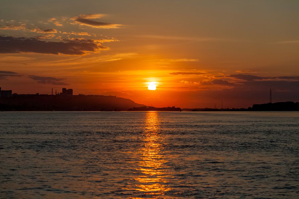 Закат на волге