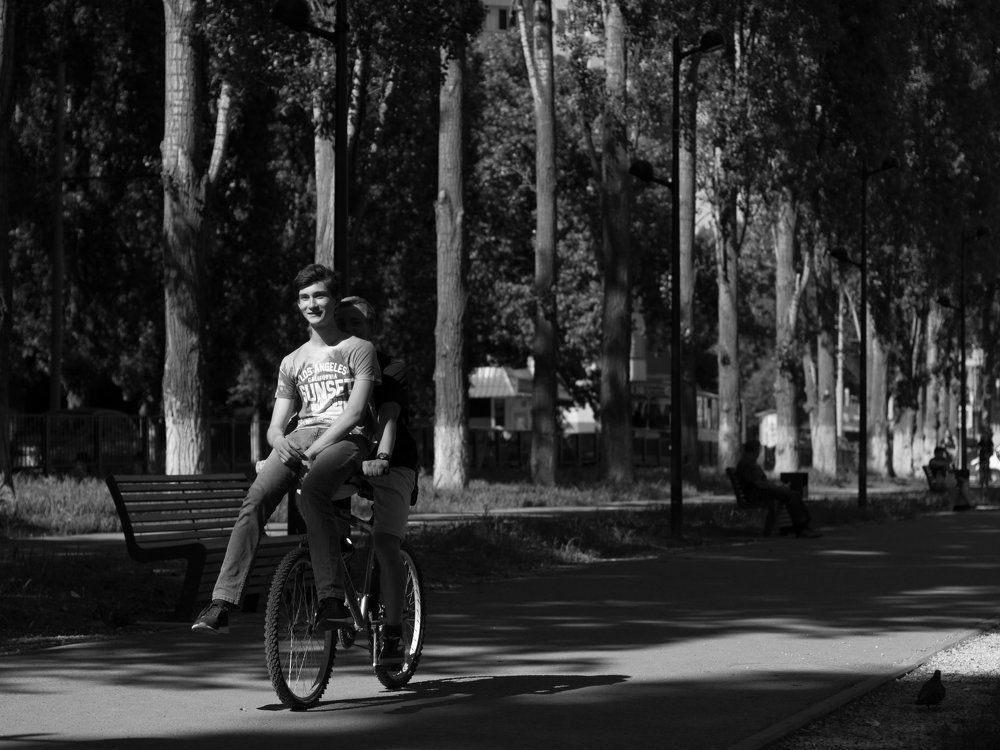 Пешком на велосипеде.