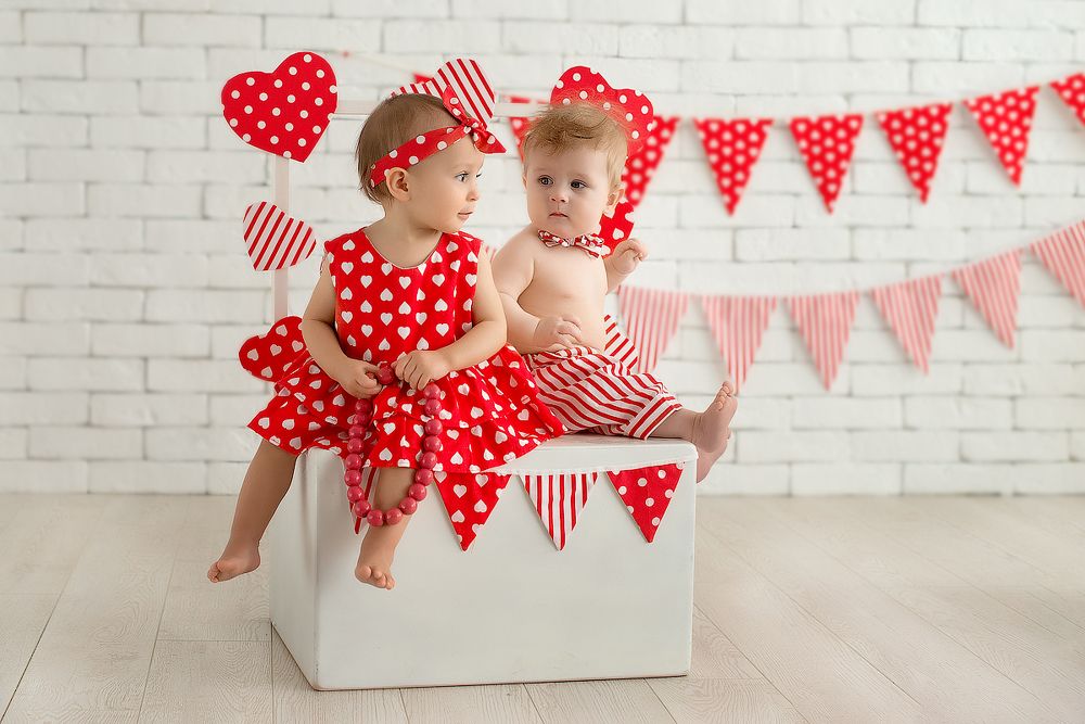 Молодой человек, купите бусики!