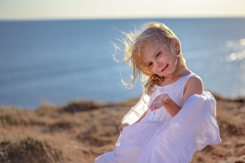 Несмеяна улыбнулась :)