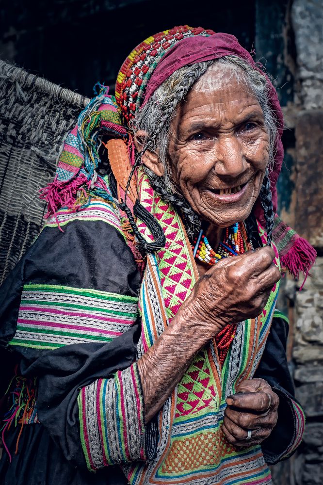 old woman from kalash valley pakistan