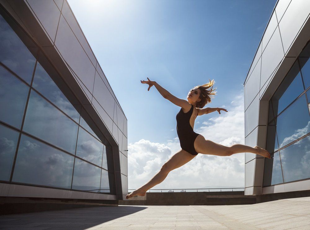 Танцы на улицах города