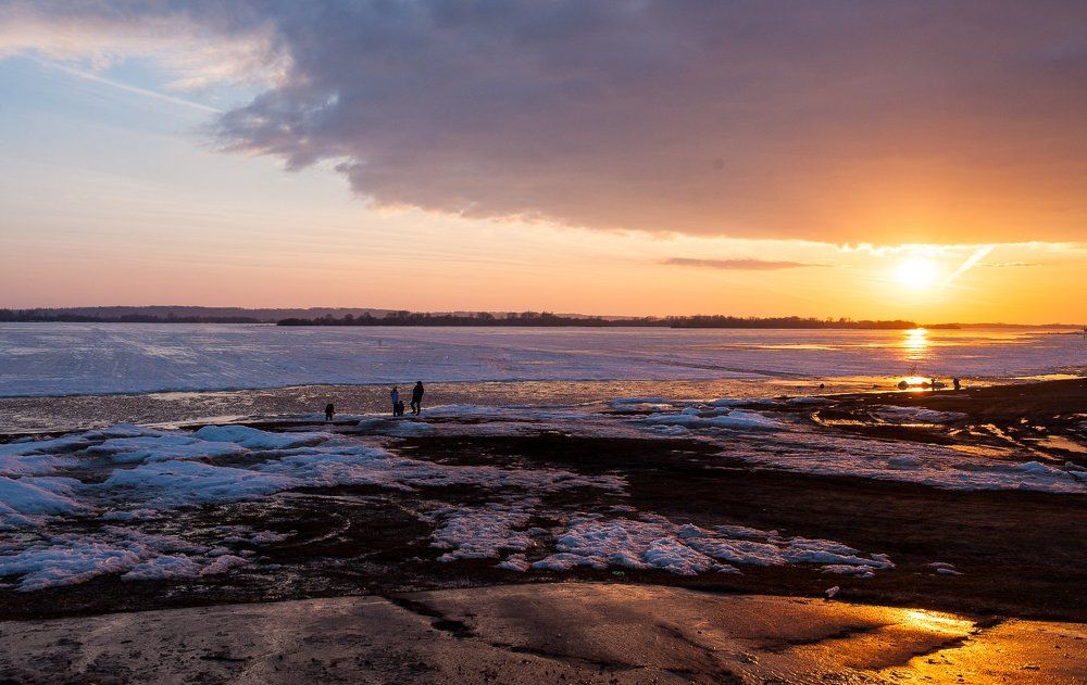 Весна на Волге